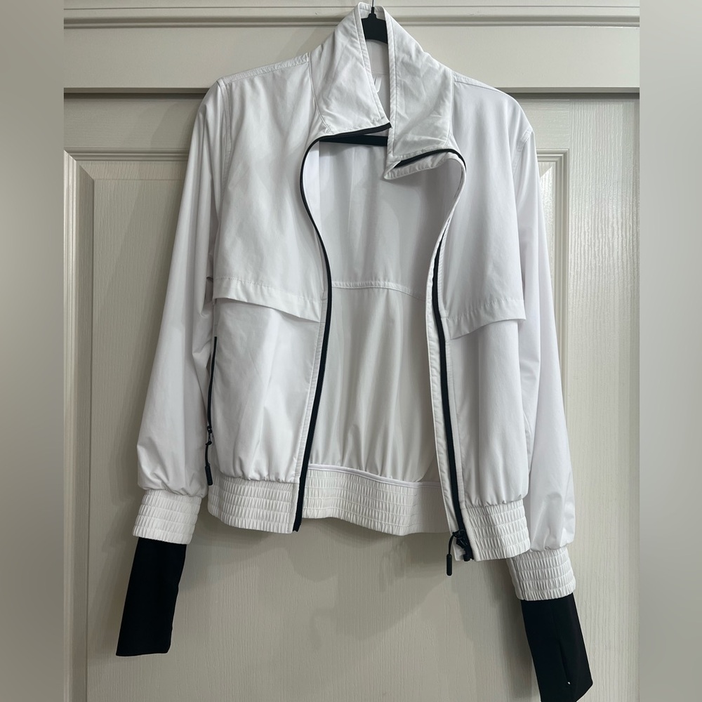 P’tula track jacket white size medium